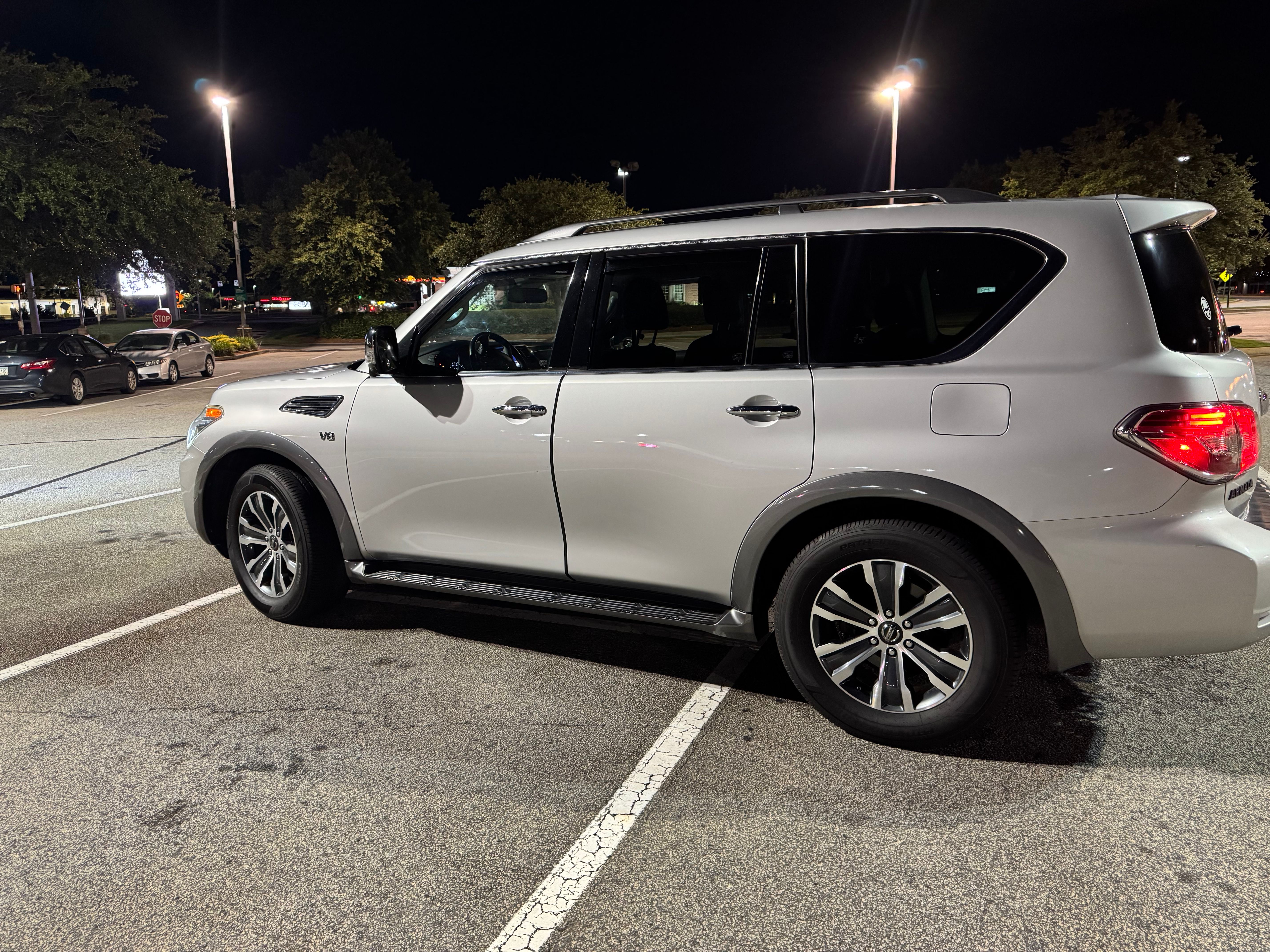 Used 2020 Nissan Armada SL w/ Premium Package AWD/4WD image 2