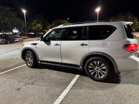 Used 2020 Nissan Armada SL w/ Premium Package AWD/4WD image 2
