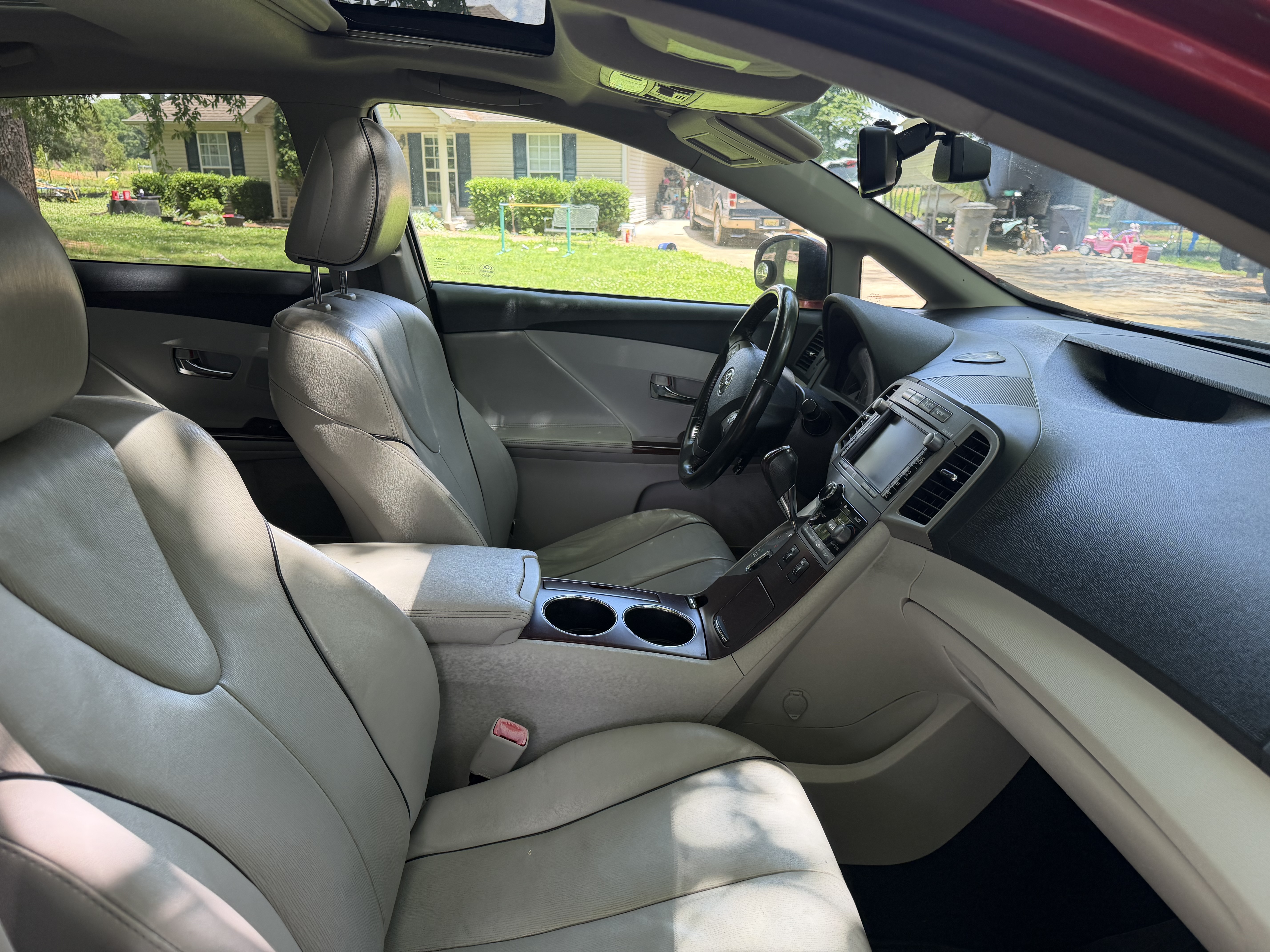 Used 2010 Toyota Venza FWD image 19