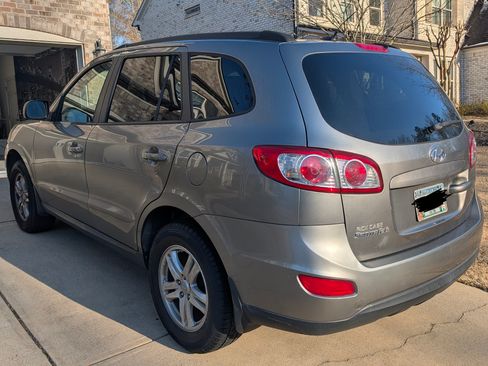 Used 2012 Hyundai Santa Fe GLS image 5