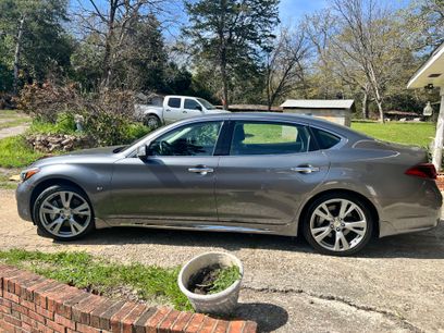 Used 2018 INFINITI Q70 L 3.7 w/ Sensory Package