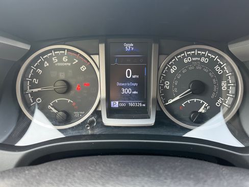 Used 2016 Toyota Tacoma SR5 image 20