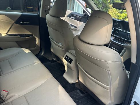 Used 2015 Honda Accord EX-L image 8