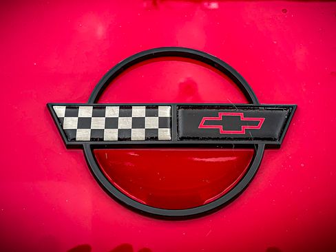 Used 1992 Chevrolet Corvette Convertible image 10