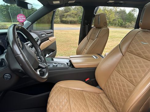 Used 2022 Cadillac Escalade ESV Premium Luxury w/ Performance Package image 2