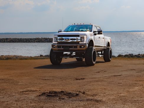 Used 2019 Ford F250 King Ranch w/ King Ranch Ultimate Package image 19