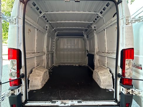 Used 2018 RAM ProMaster 1500 w/ Interior Convenience Group image 9