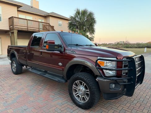 Used 2016 Ford F350 King Ranch image 2