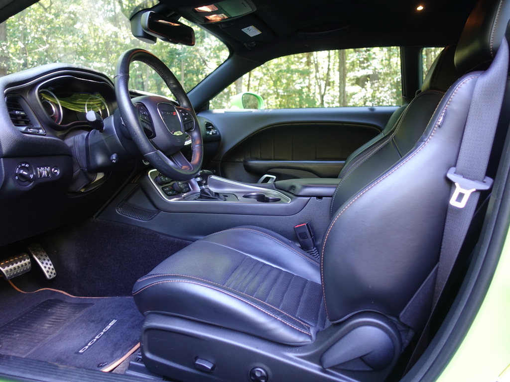 Used 2015 Dodge Challenger R/T Scat Pack RWD image 19