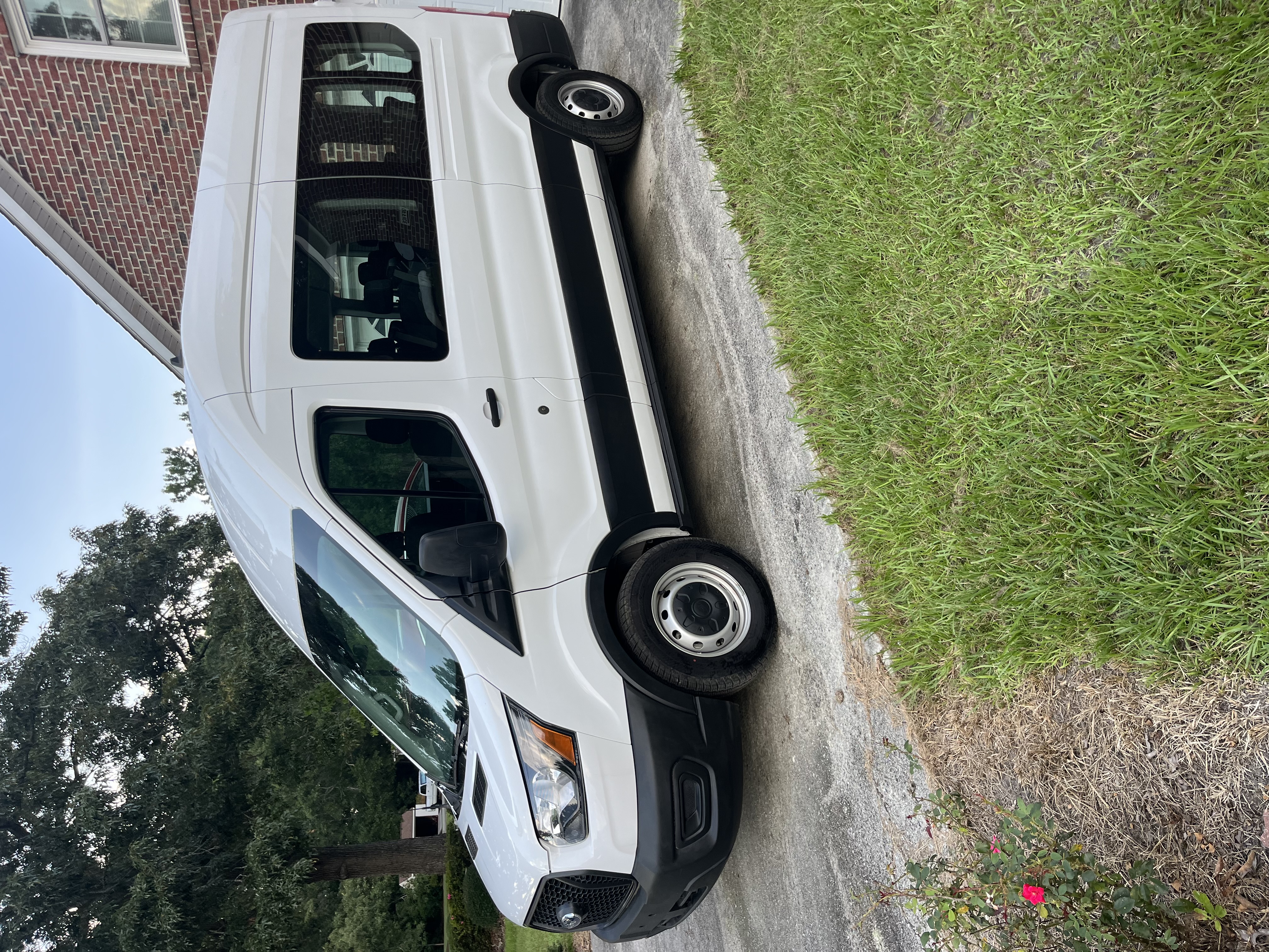 Used 2022 Ford Transit 350 XL RWD image 1