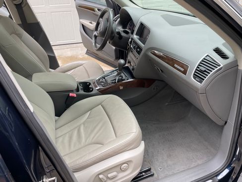Used 2011 Audi Q5 2.0T Premium Plus AWD/4WD image 9