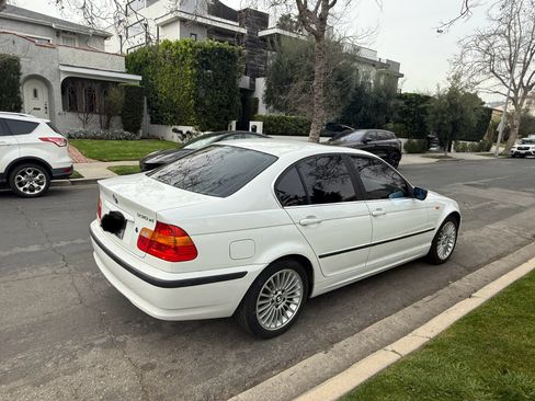 Used 2003 BMW 330xi Sedan image 5