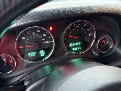 Used 2013 Jeep Wrangler Sport image 11