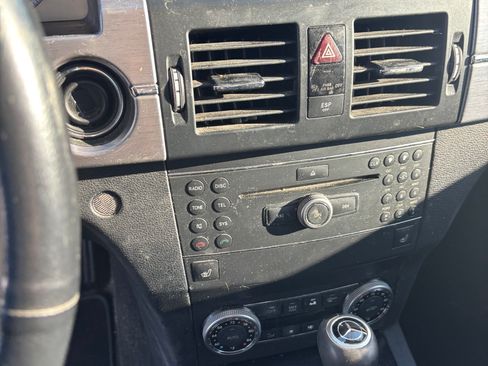 Used 2010 Mercedes-Benz GLK 350 4MATIC image 9