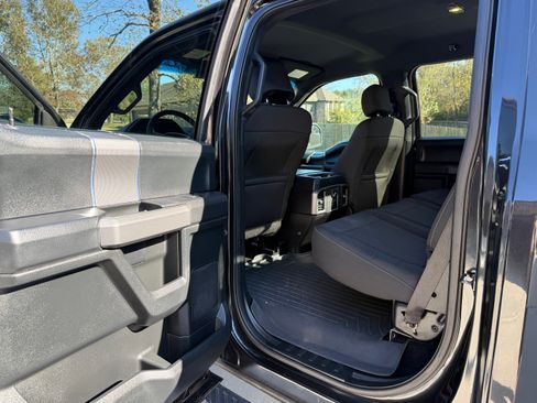 Used 2015 Ford F150 XLT w/ Equipment Group 302A Luxury image 16