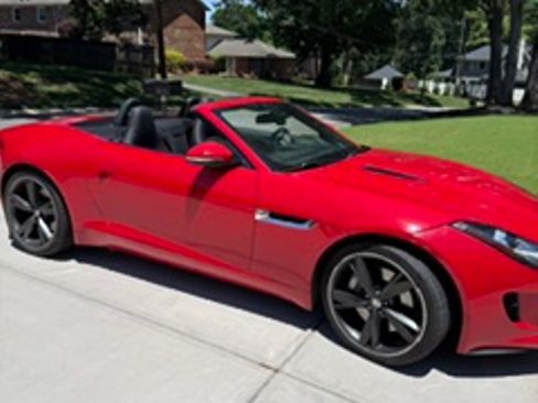 Used 2014 Jaguar F-TYPE Convertible RWD image 2