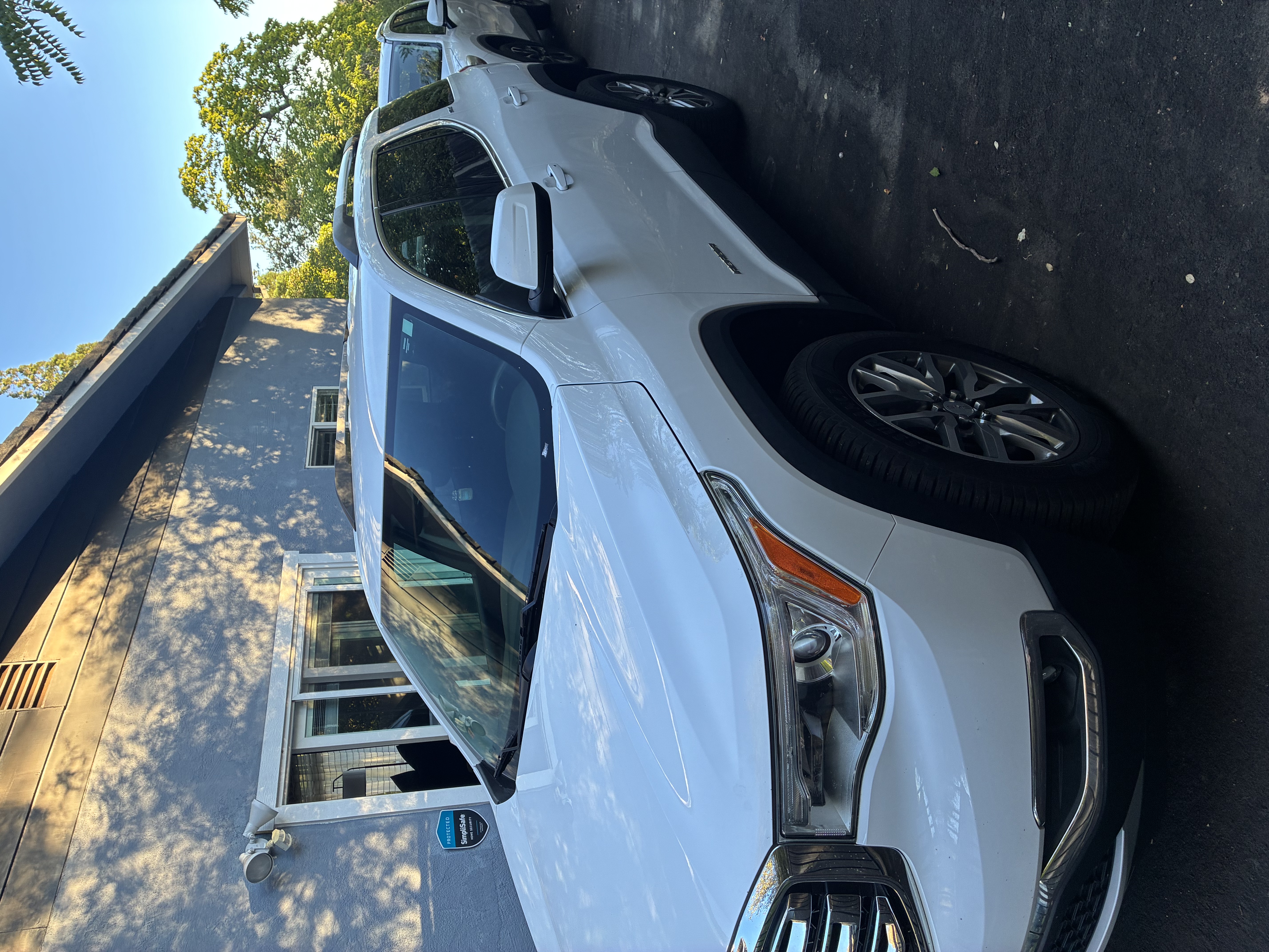 Used 2019 GMC Acadia SLE FWD image 4