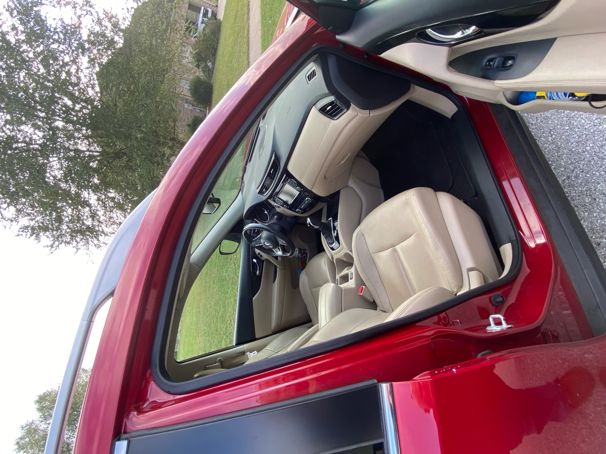 Used 2017 Nissan Rogue SL w/ SL Premium Package FWD image 4