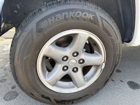 Used 1998 Jeep Cherokee Sport RWD image 9