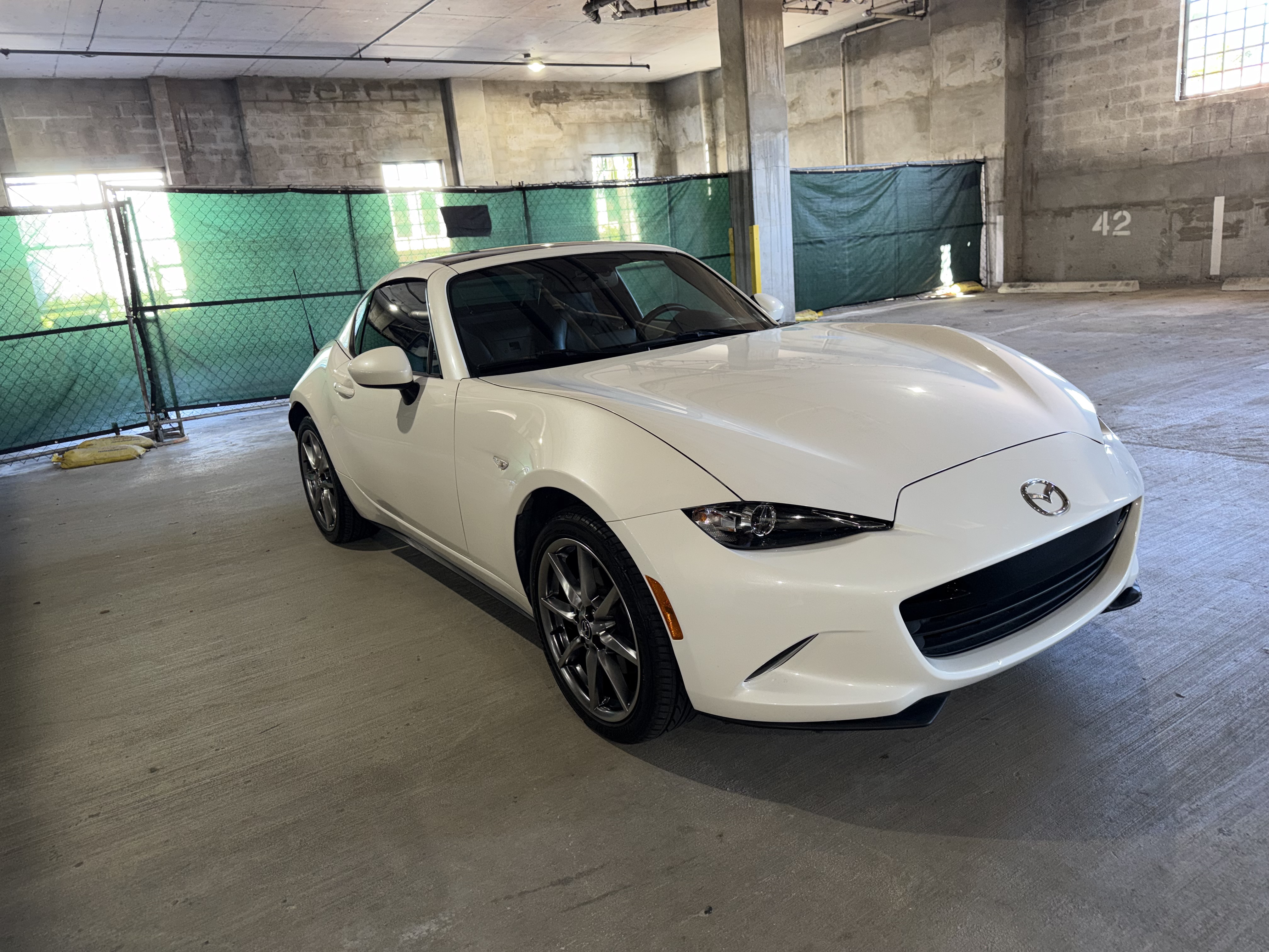 Used 2022 MAZDA MX-5 Miata RF Grand Touring RWD image 5
