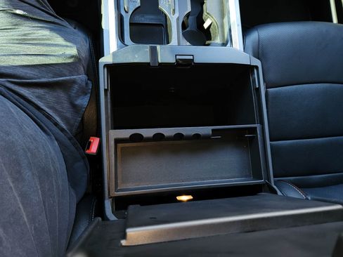 Used 2023 Ford F350 Lariat w/ Lariat Ultimate Package image 31