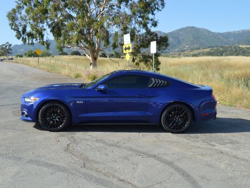 Used 2016 Ford Mustang GT w/ GT Performance Package image 8