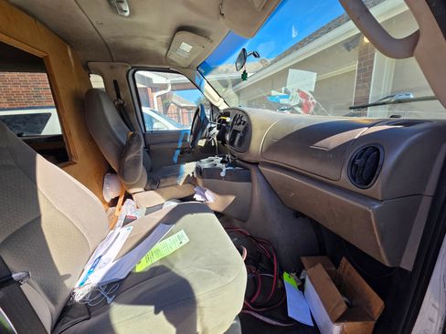 Used 2008 Ford E-350 and Econoline 350 XL image 6