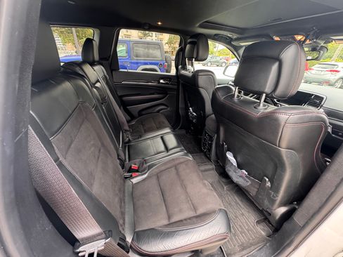 Used 2019 Jeep Grand Cherokee Trailhawk AWD/4WD image 15