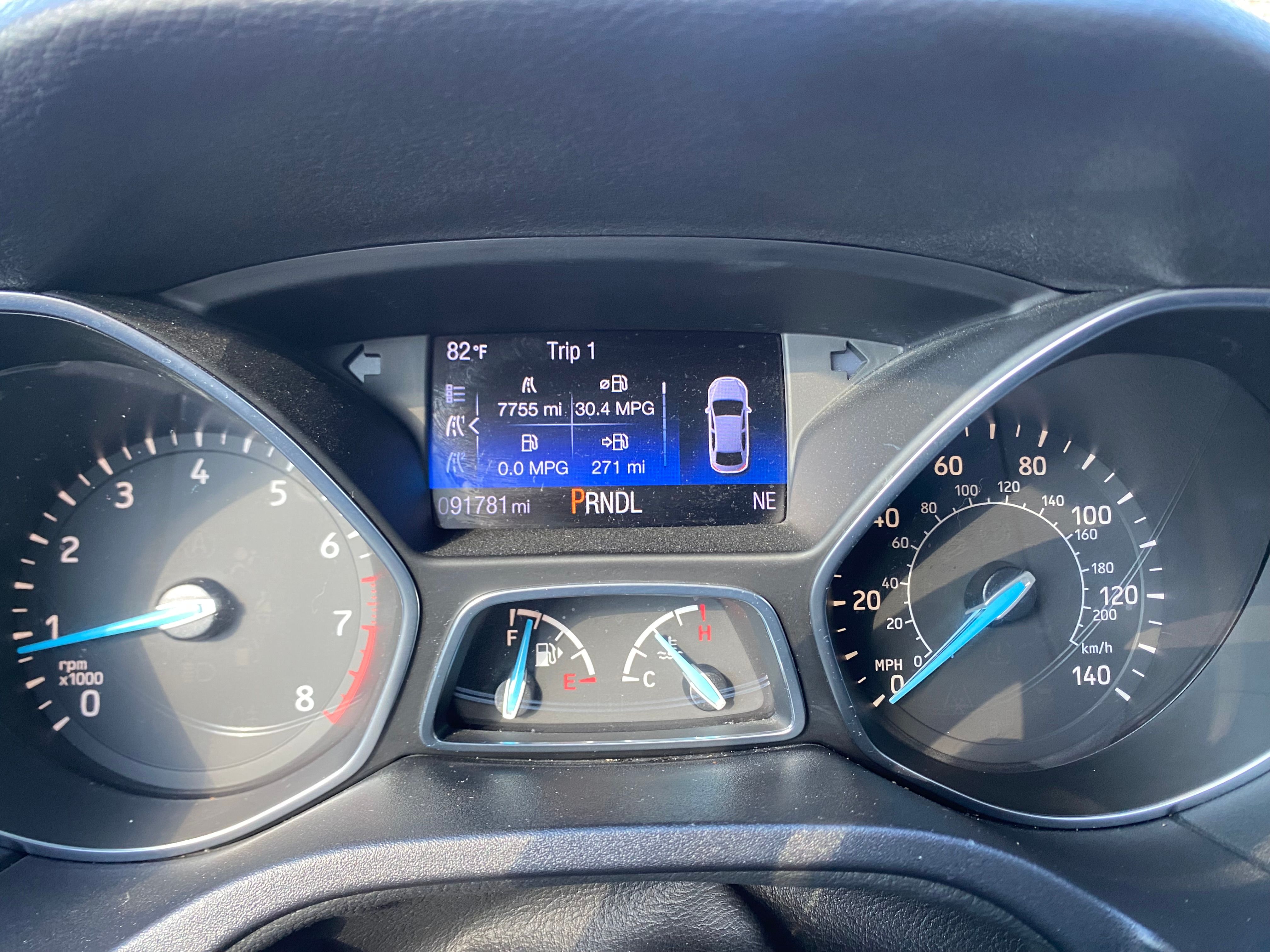 Used 2015 Ford Focus SE w/ SE Cold Weather Package FWD image 10