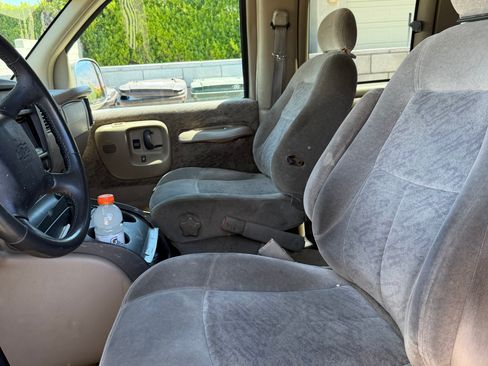 Used 2002 Chevrolet Express 1500 LT RWD image 6