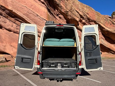 Used 2024 Mercedes-Benz Sprinter 2500 image 19