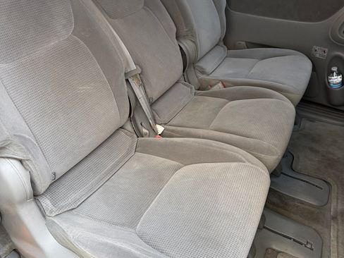 Used 2004 Toyota Sienna LE FWD image 16