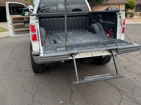 Used 2010 Ford F150 Lariat image 9