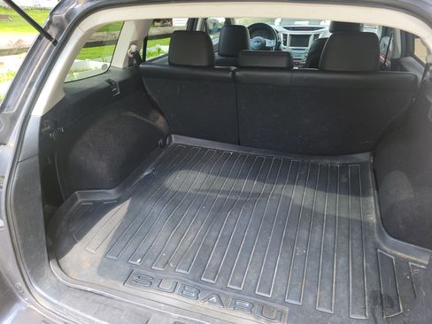 Used 2010 Subaru Outback 2.5i Limited image 14