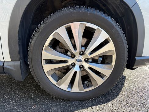 Used 2019 Subaru Ascent Touring image 9