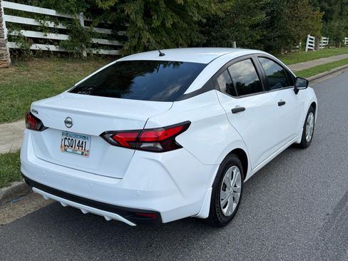 Used 2021 Nissan Versa S FWD image 4