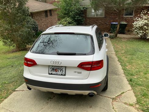 Used 2013 Audi A4 Premium w/ Convenience Pkg image 4