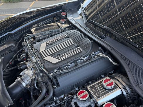 Used 2015 Chevrolet Corvette Z06 w/ 3LZ Preferred Equipment Group RWD image 6