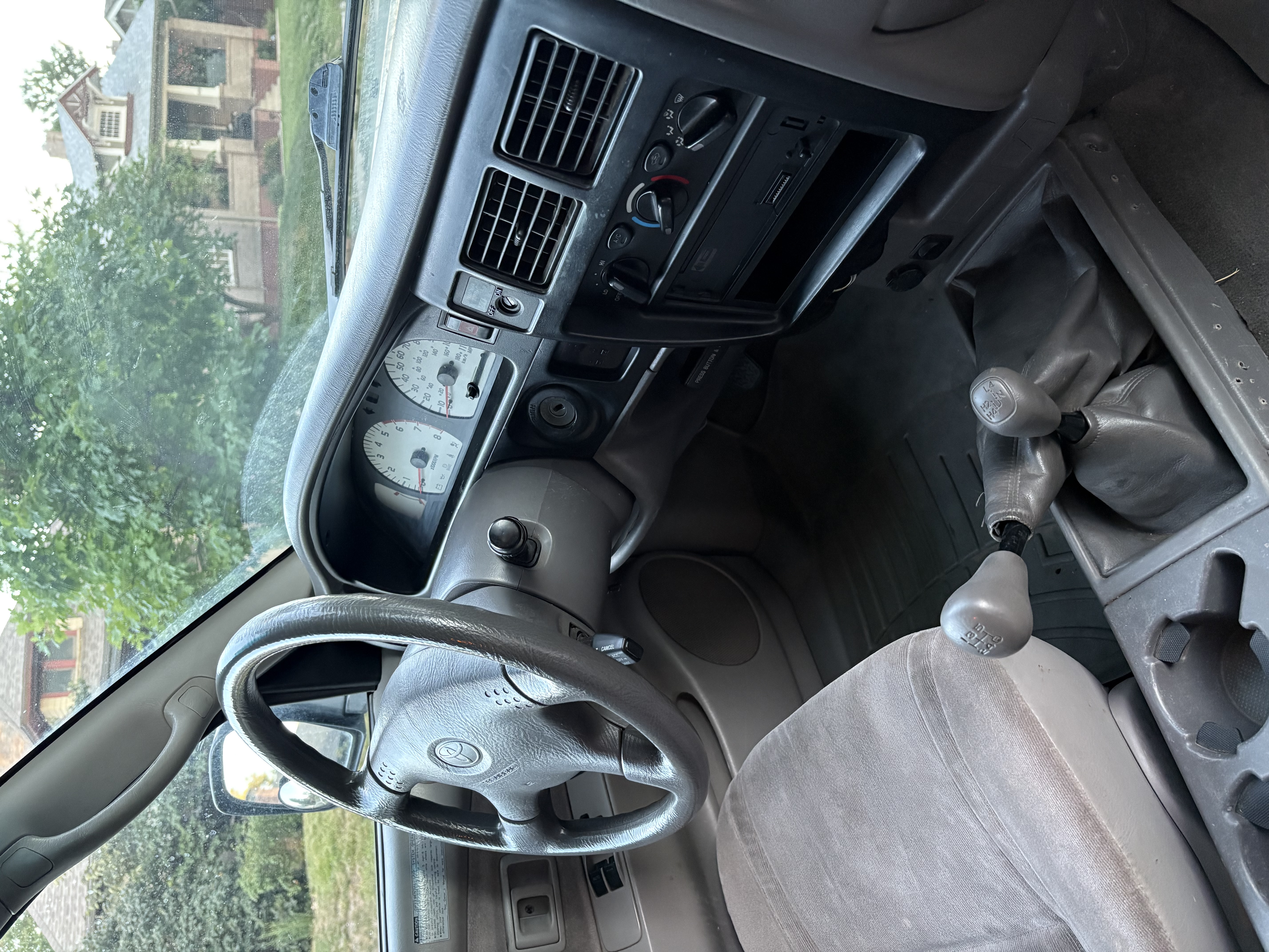 Used 2004 Toyota Tacoma 4x4 Xtracab V6 w/ Convenience Pkg image 12