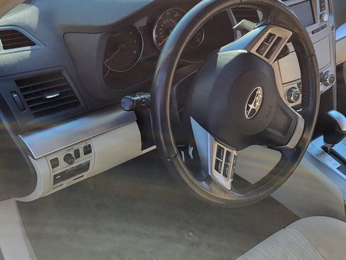 Used 2014 Subaru Outback 2.5i Premium image 13