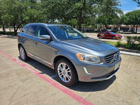 Used 2016 Volvo XC60 T5 Premier w/ Proximity Package FWD image 9