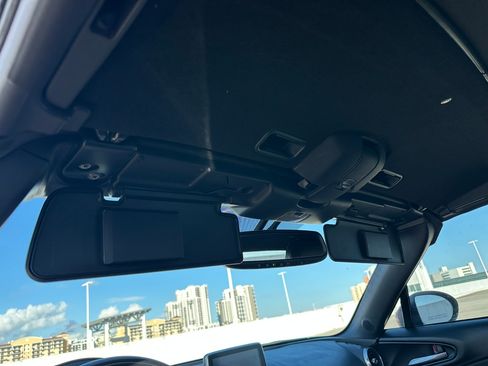 Used 2017 FIAT 124 Spider Abarth image 13