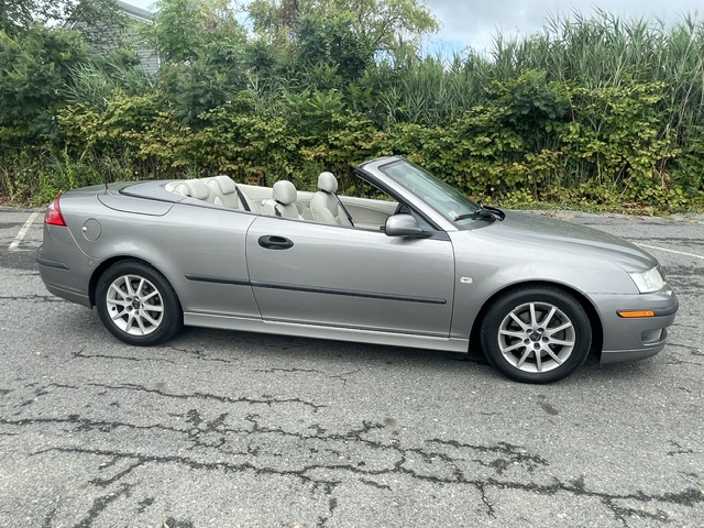 Used 2004 Saab 9-3 Arc FWD image 5