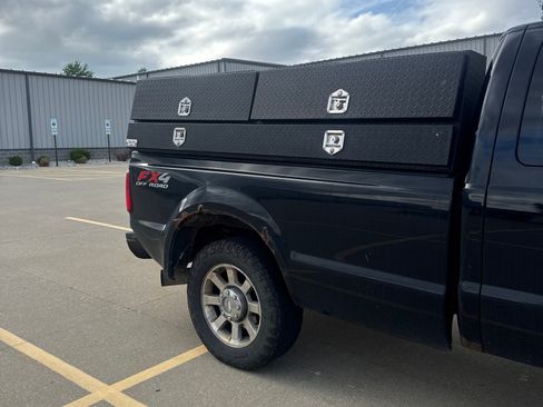 Used 2010 Ford F350 Lariat image 6