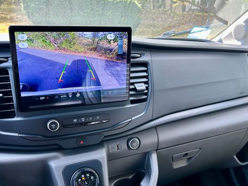 Used 2022 Ford E-Transit Medium Roof w/ Parcel Delivery Package image 17