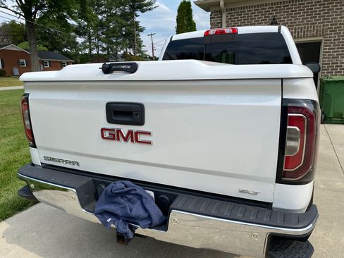 Used 2017 GMC Sierra 1500 SLT RWD image 5
