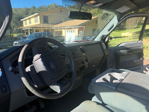 Used 2011 Ford F250 XLT w/ XLT Premium Pkg image 8