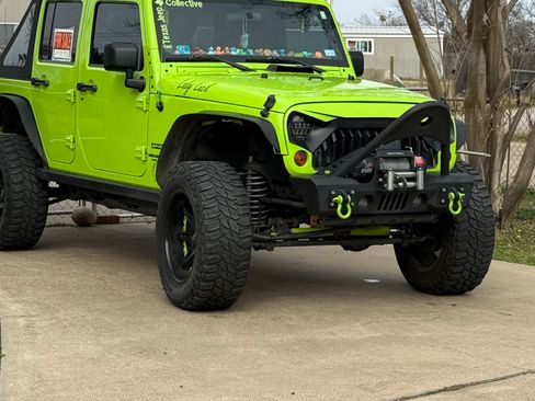 Used 2012 Jeep Wrangler Unlimited Sport image 1