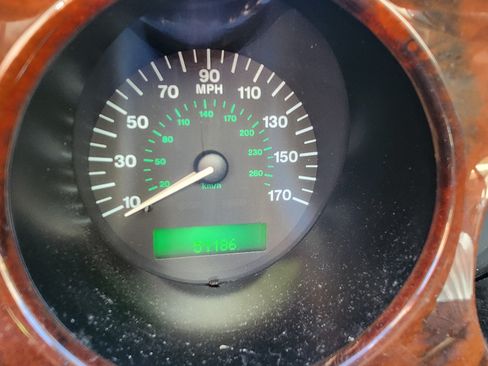 Used 1998 Jaguar XK8 Convertible image 11