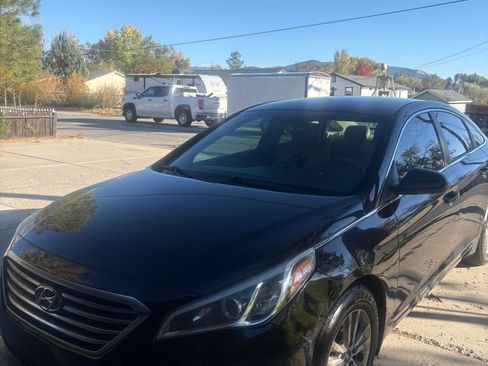 Used 2015 Hyundai Sonata SE w/ Option Group 09 image 1
